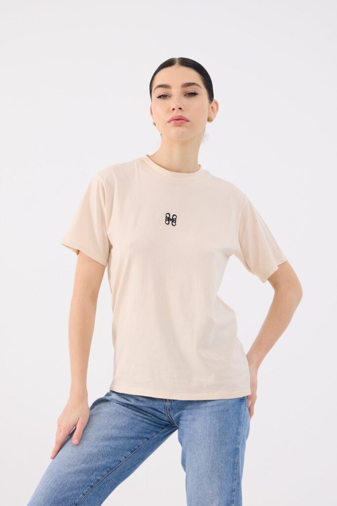 H logo t-shirt in creamy latte beige