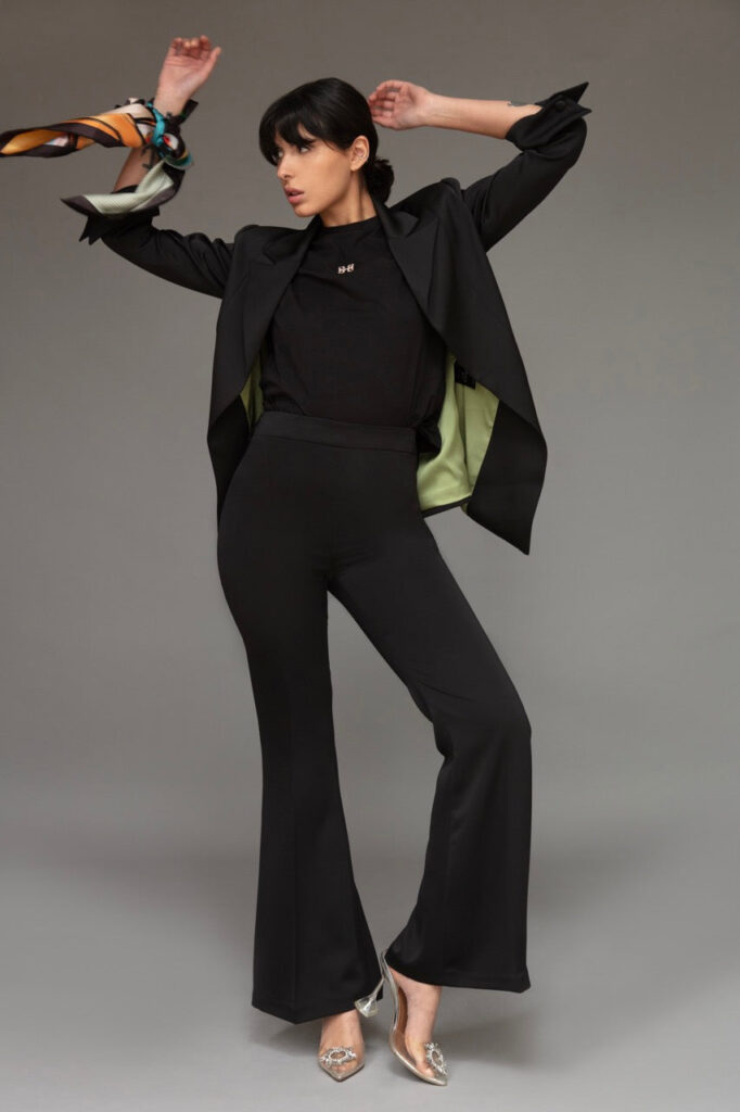 Farasha Blazer in Black