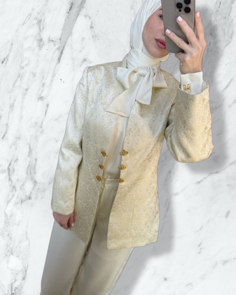 Masa Blazer in Love Birds Brocade