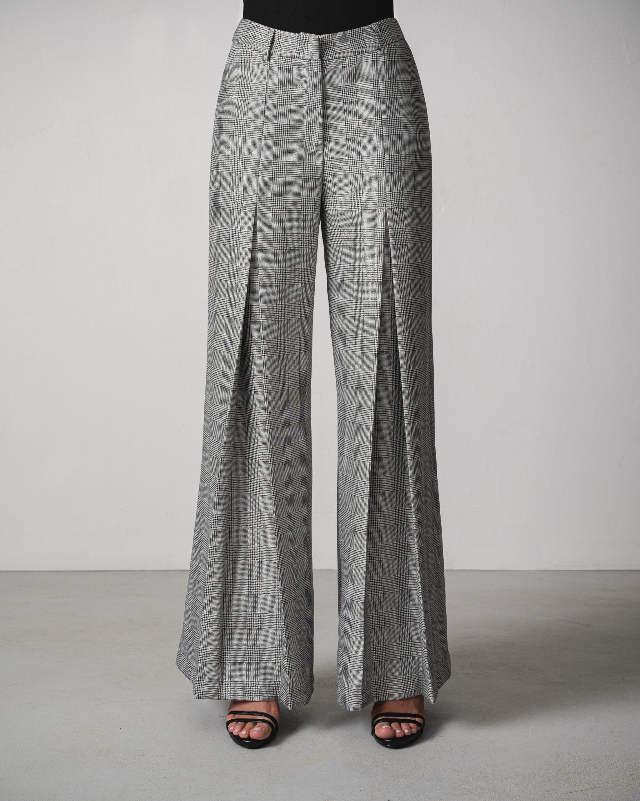 Balqees Plaid Suit - Image 3