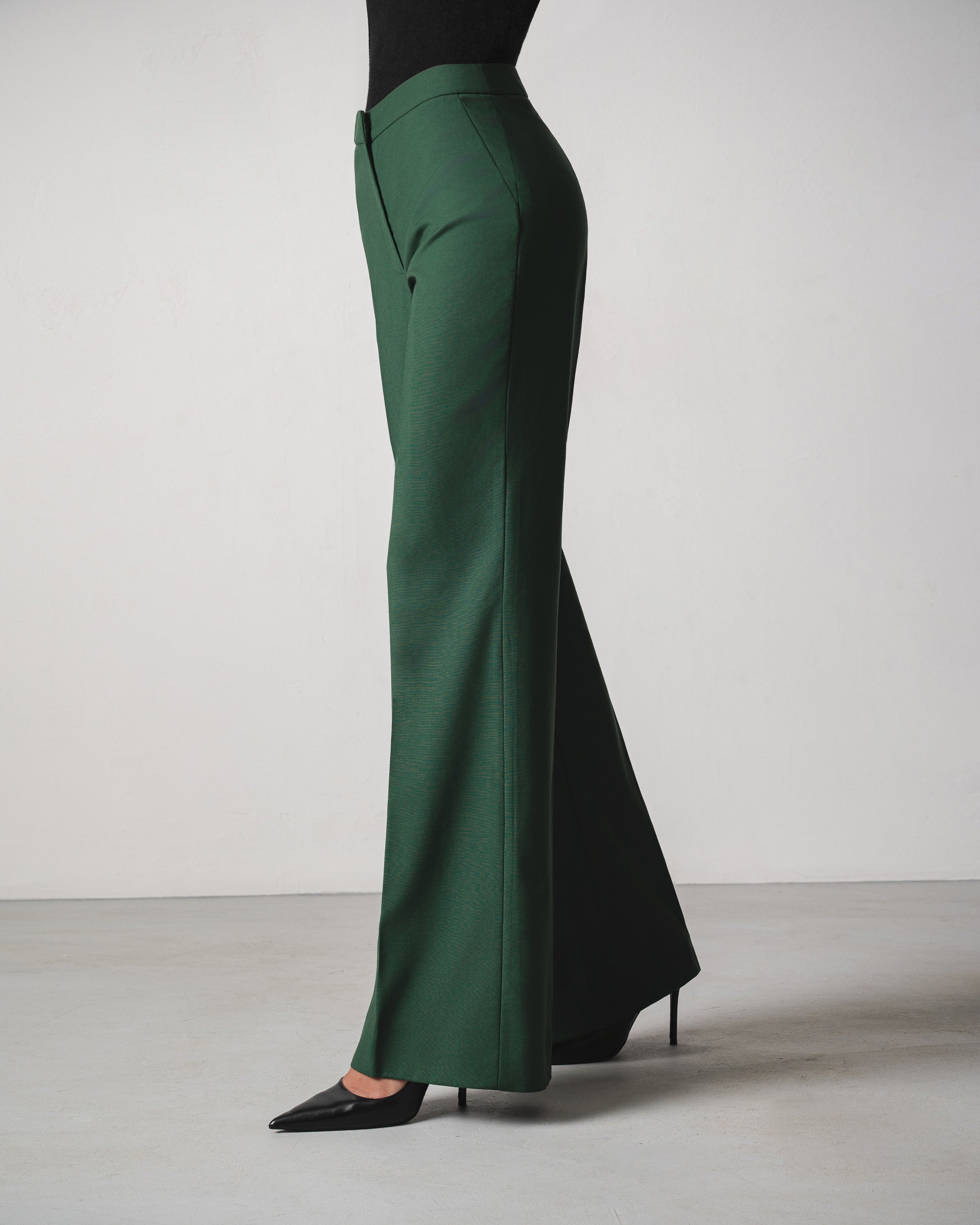 Yusra Set in Dark Green - Image 5