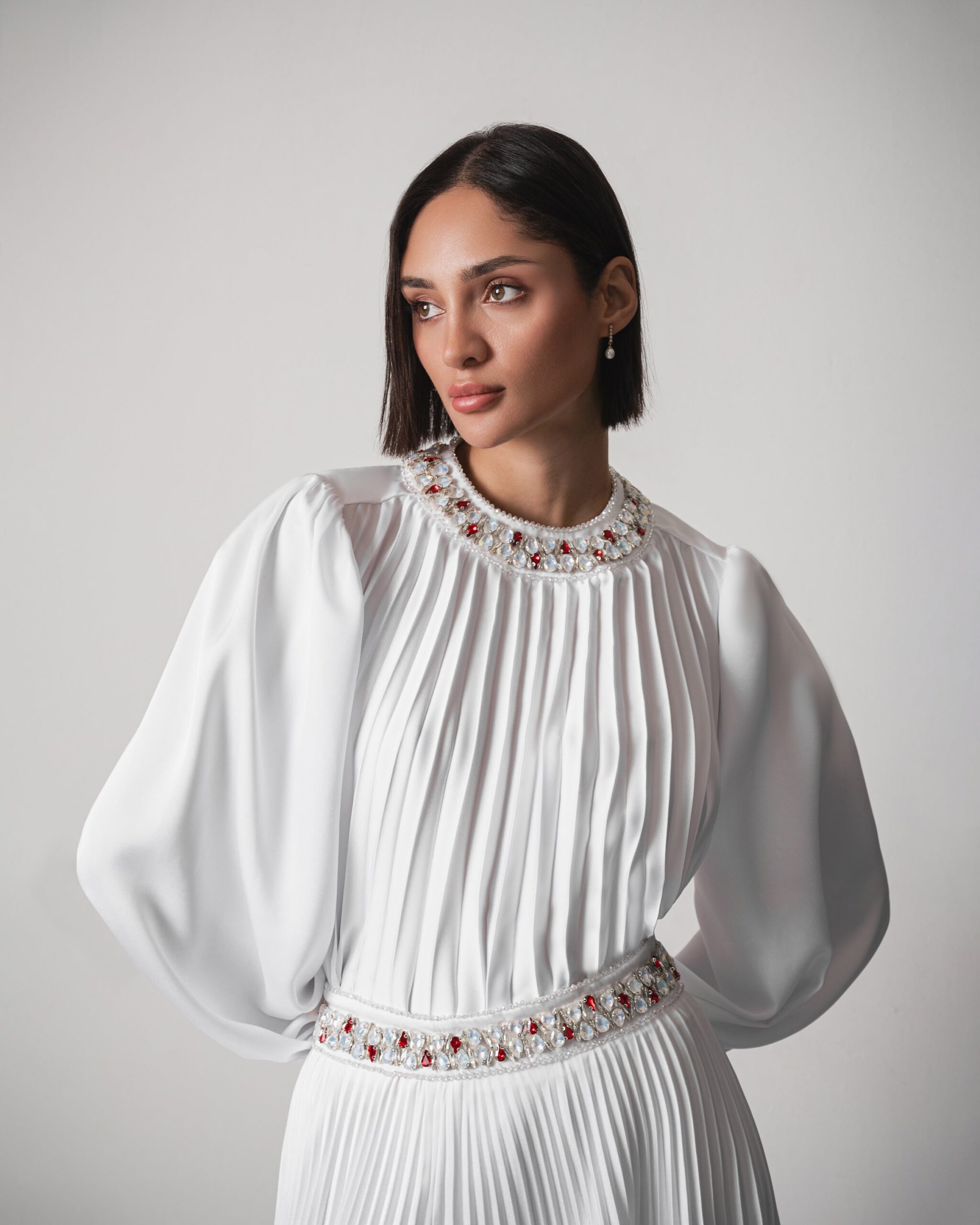 Reem Set in Crisp White - الصورة 5