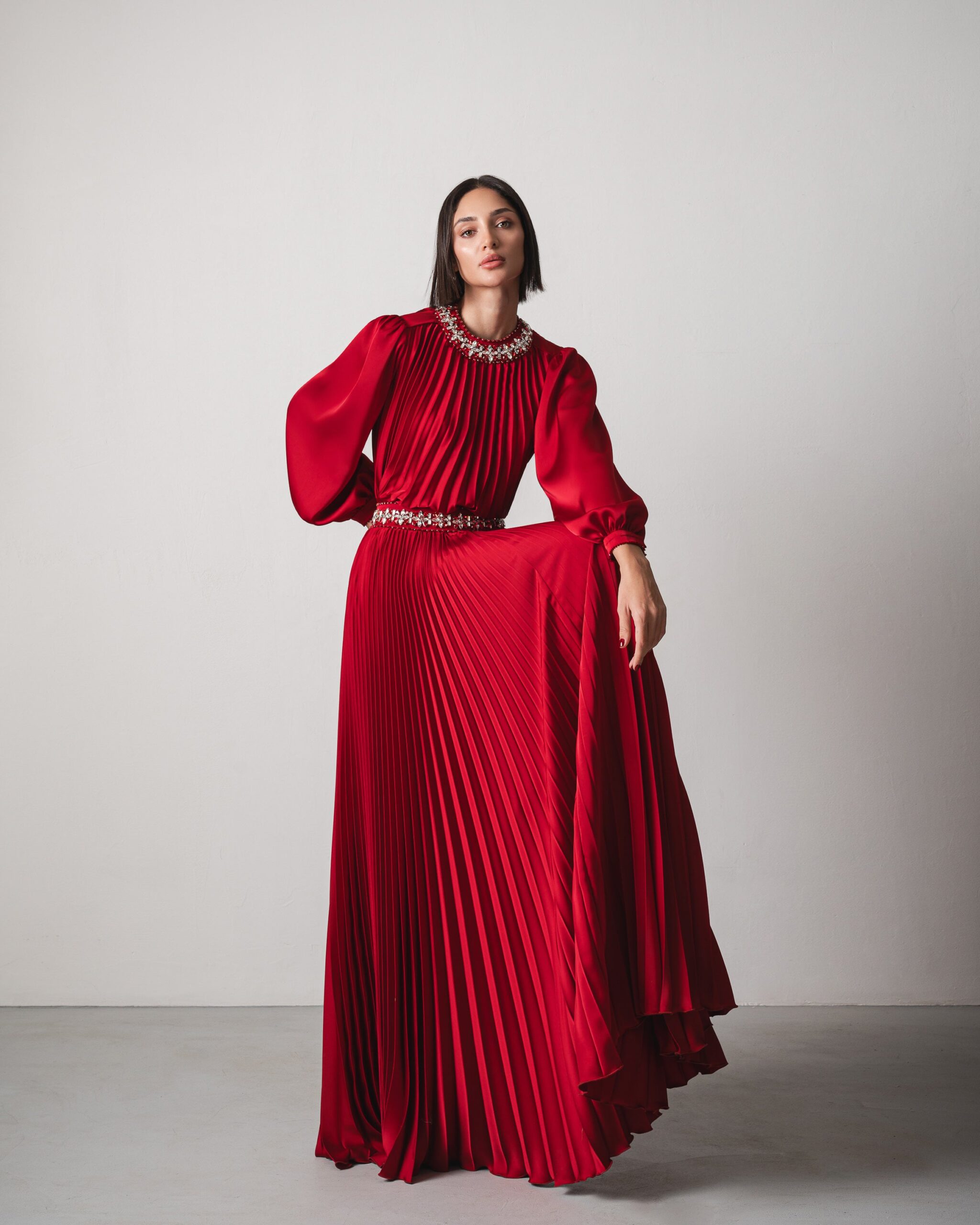 Reem Set in Cherry Red - الصورة 4