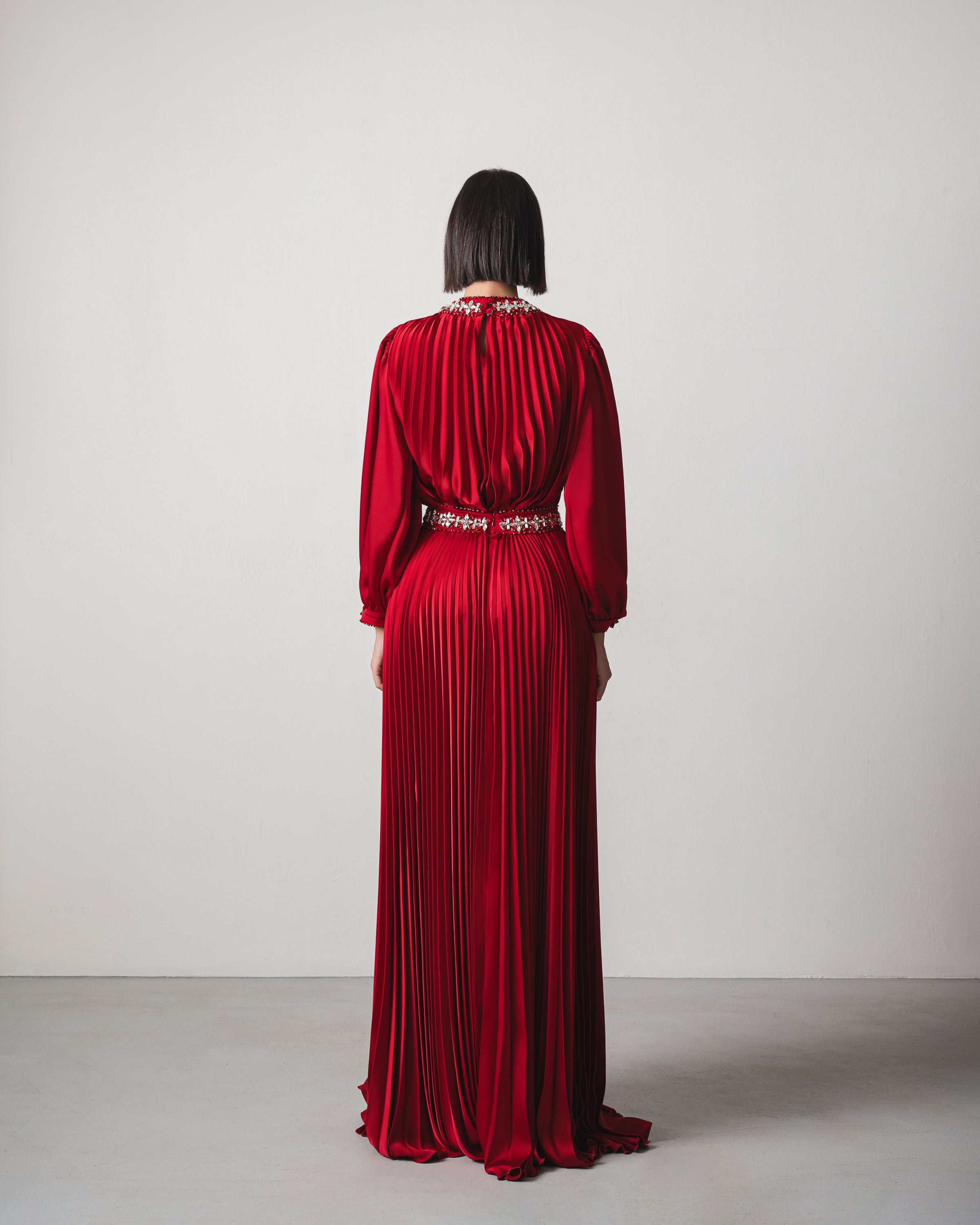 Reem Set in Cherry Red - Image 5