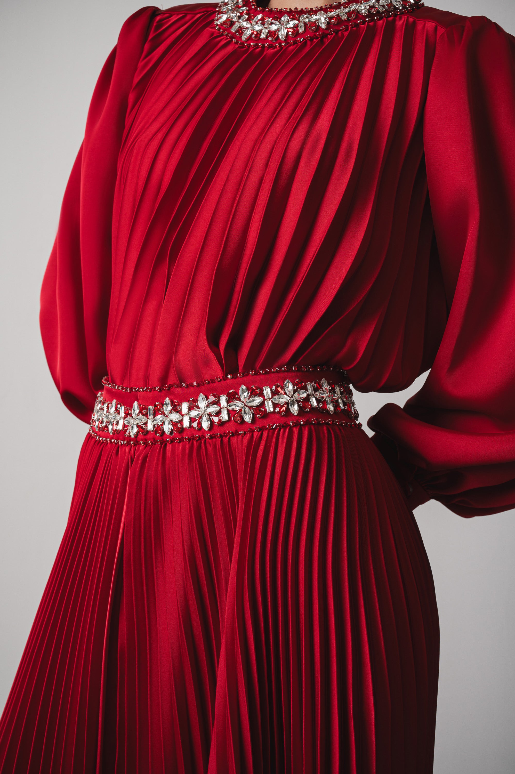 Reem Set in Cherry Red - Image 7