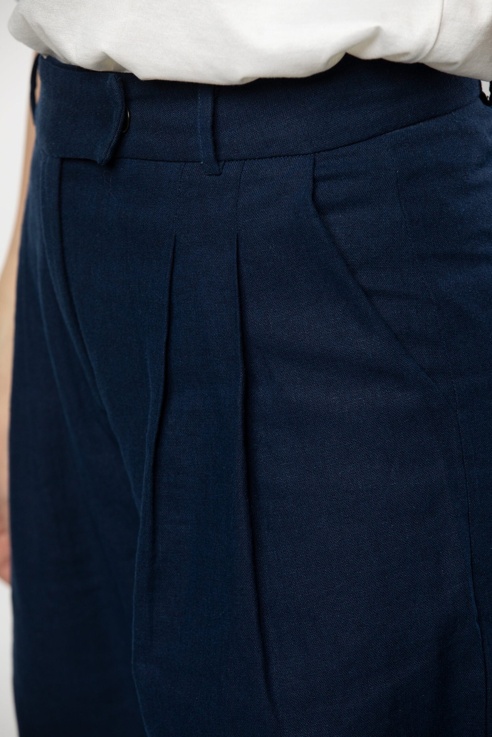Nasma linen set in navy blue - Image 11