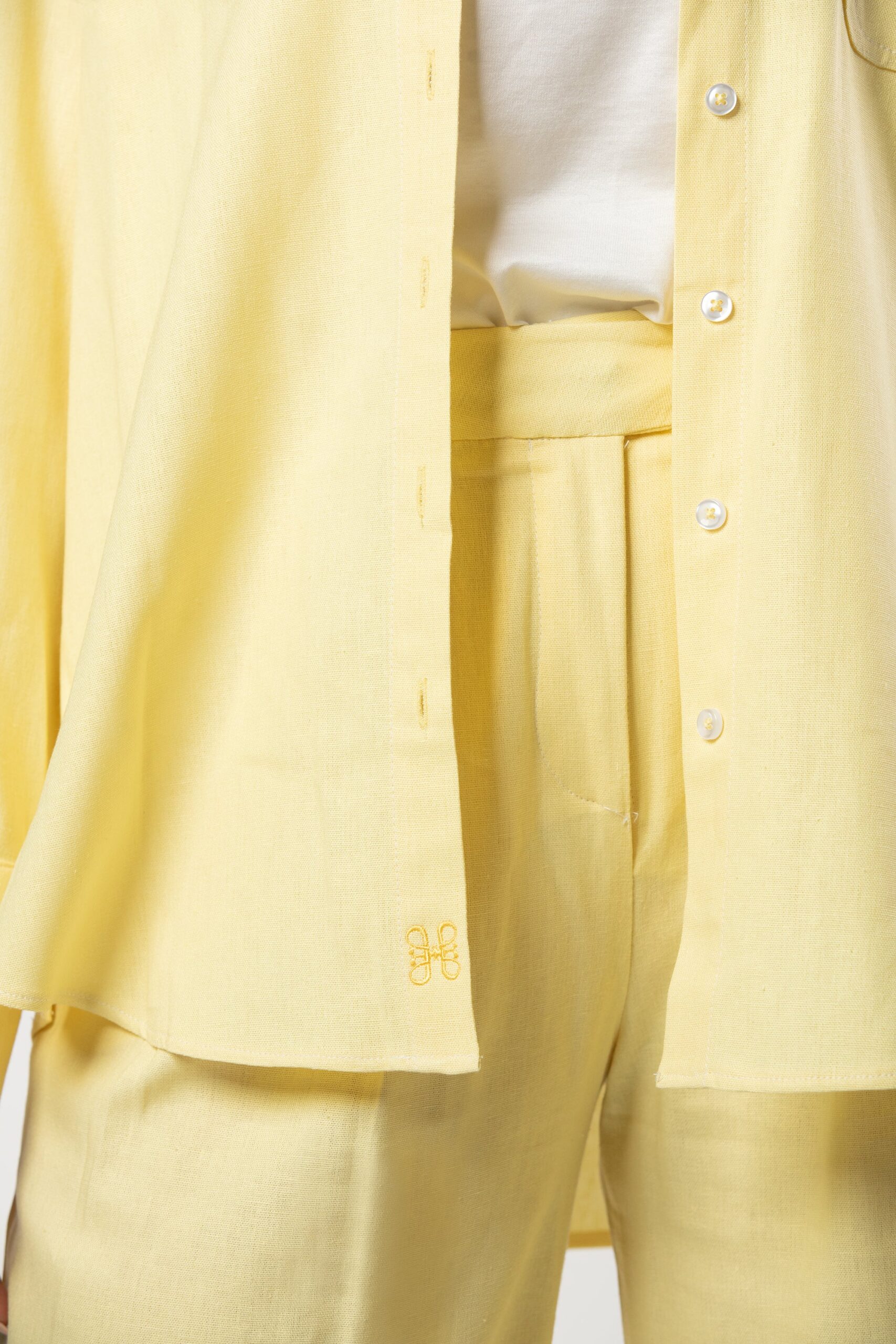 Nasma linen set in butter yellow - Image 2