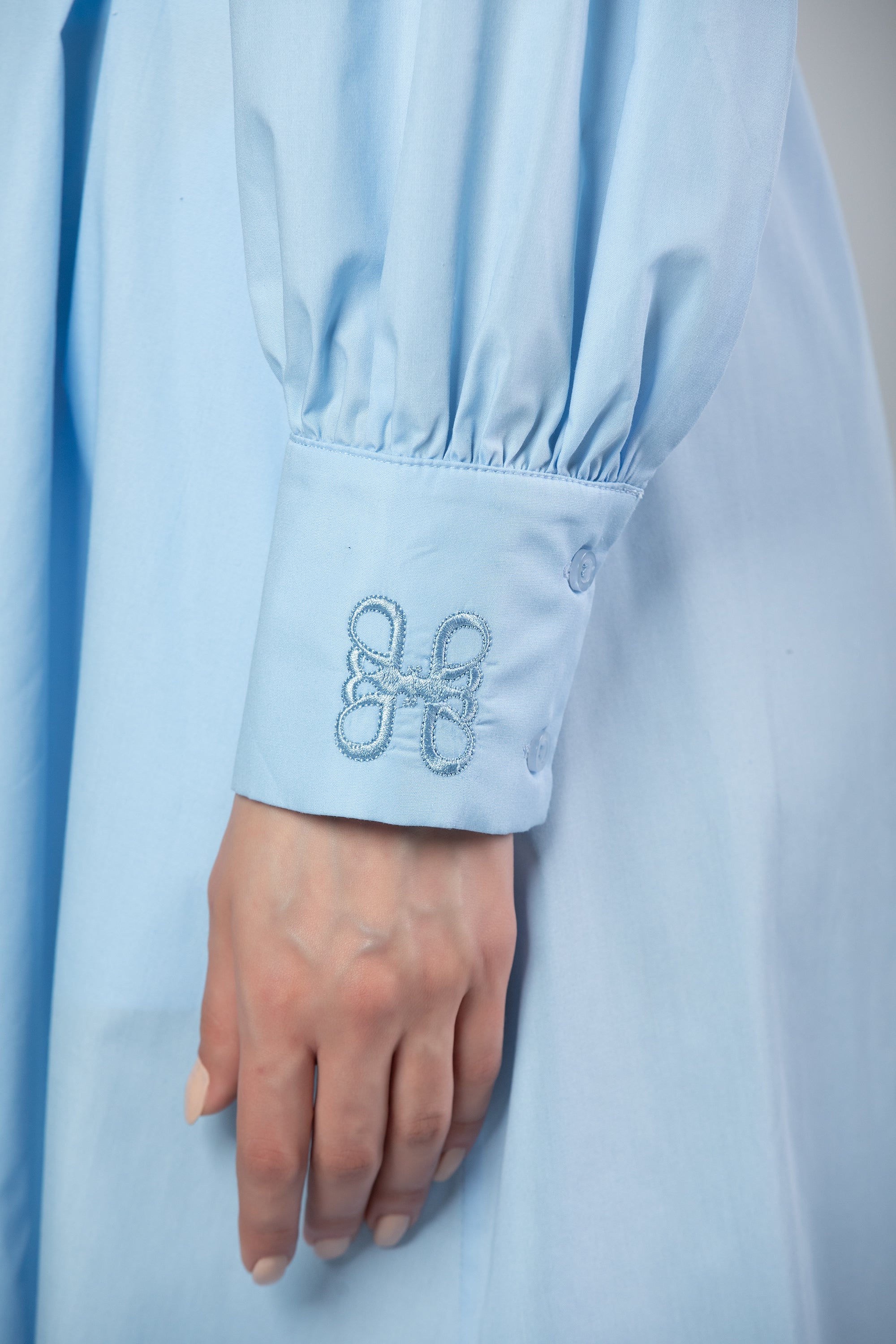 Noor midi dress in baby blue - Image 3