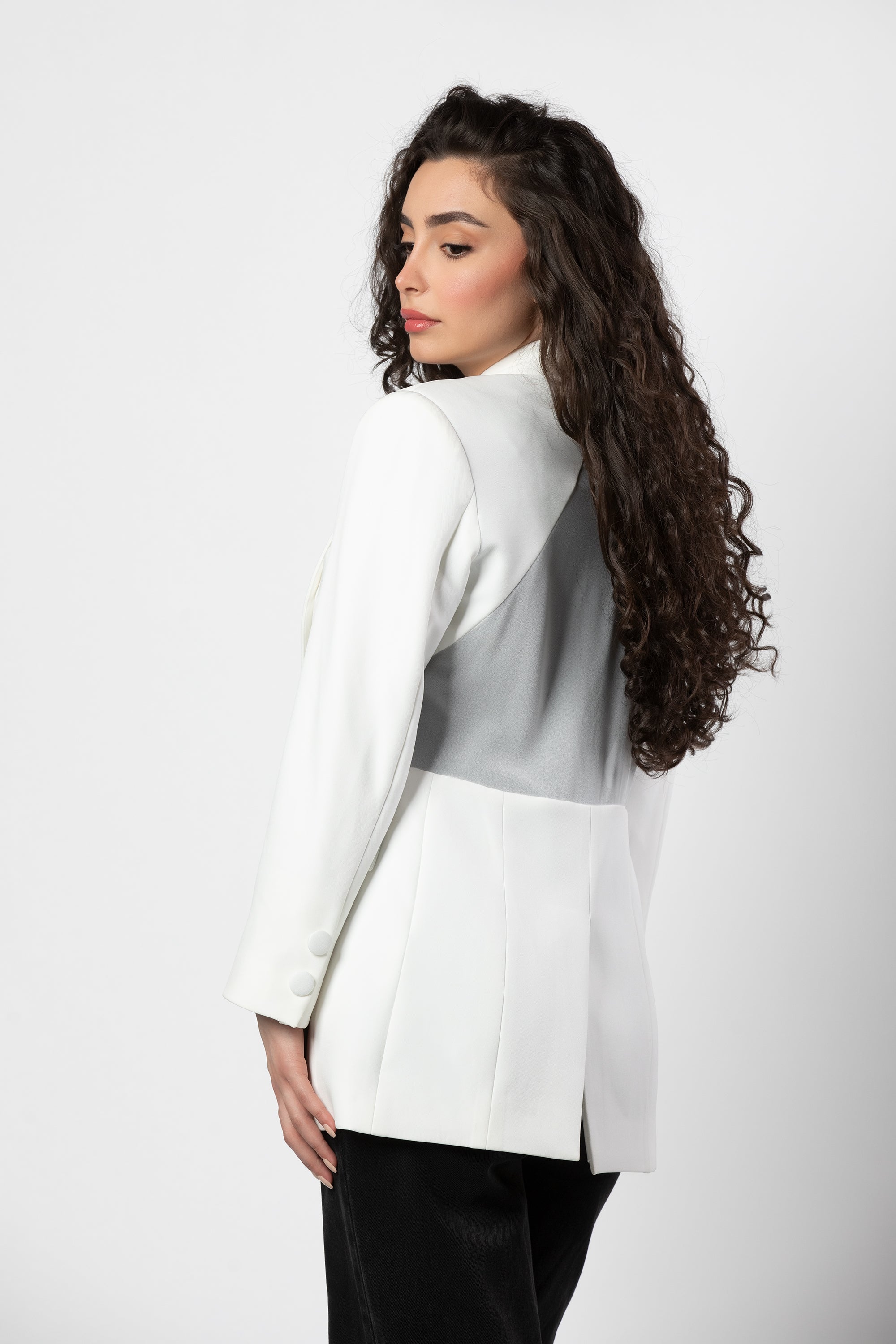 Aleen fitted blazer in crisp white - Image 6