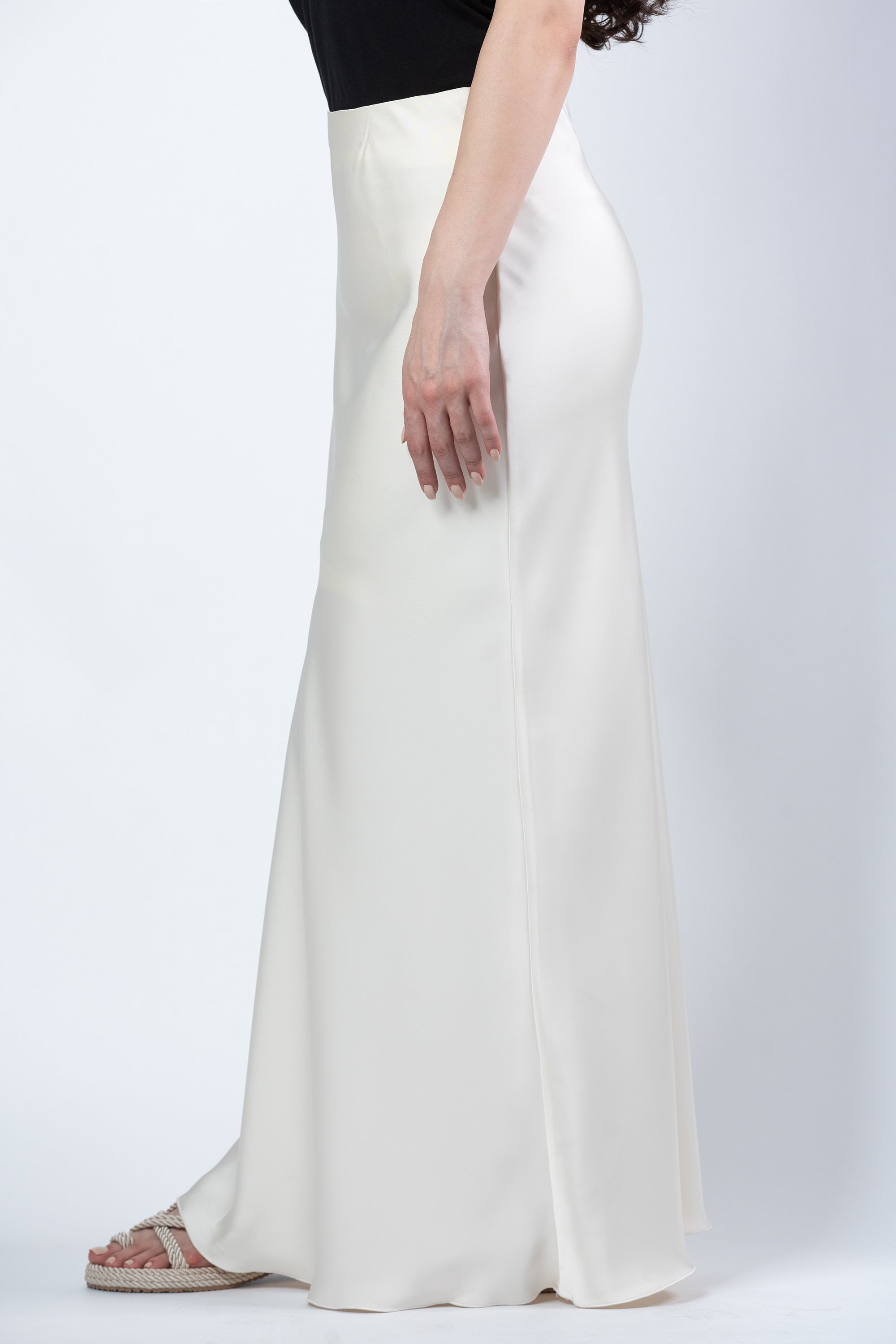 Aseel satin maxi skirt in light cream - Image 2