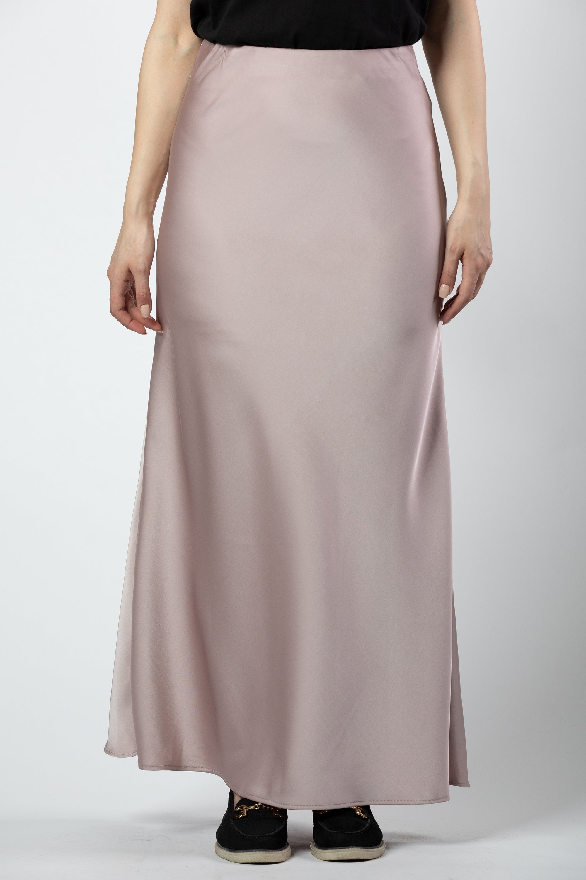 Aseel satin maxi skirt in dusty pink - Image 4