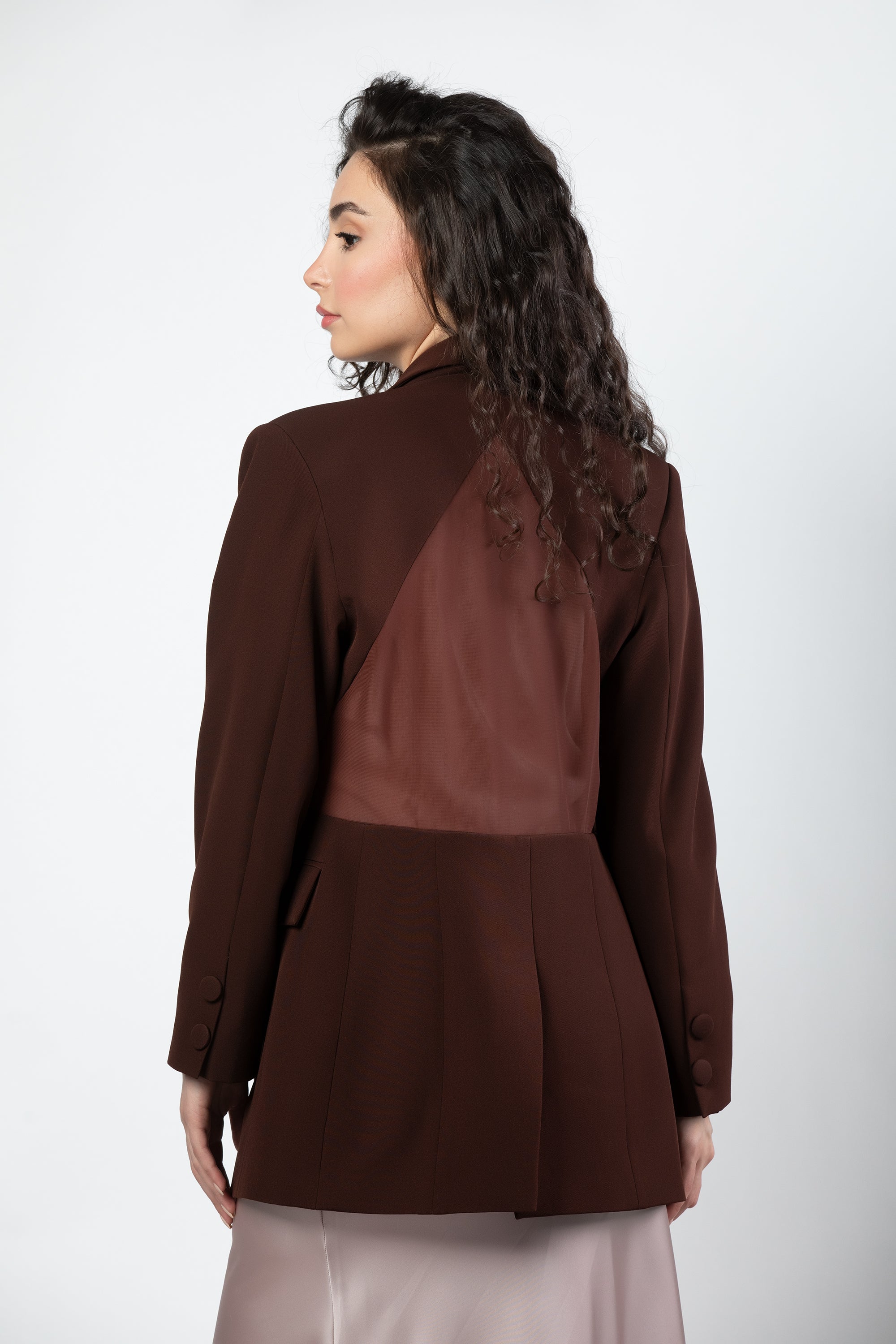 Aleen fitted blazer in mocha mousse - Image 4