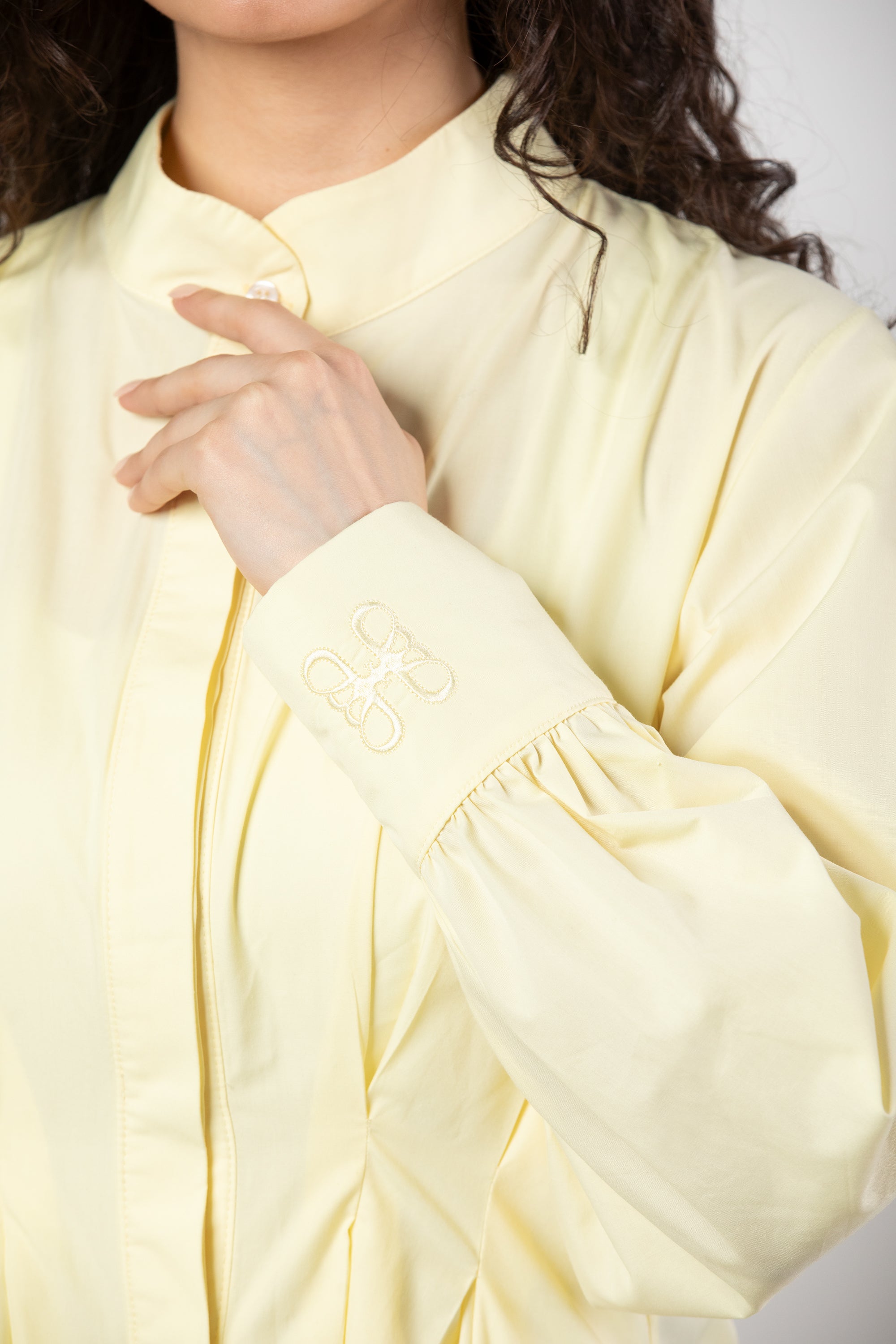 Noor midi dress in butter yellow - Image 2