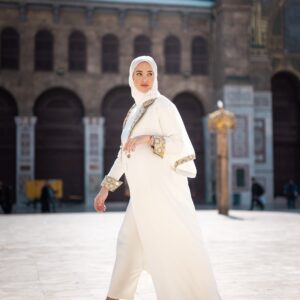 Yasmina Abaya in pure white