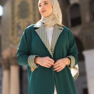 Yasmina Abaya in zumrud green