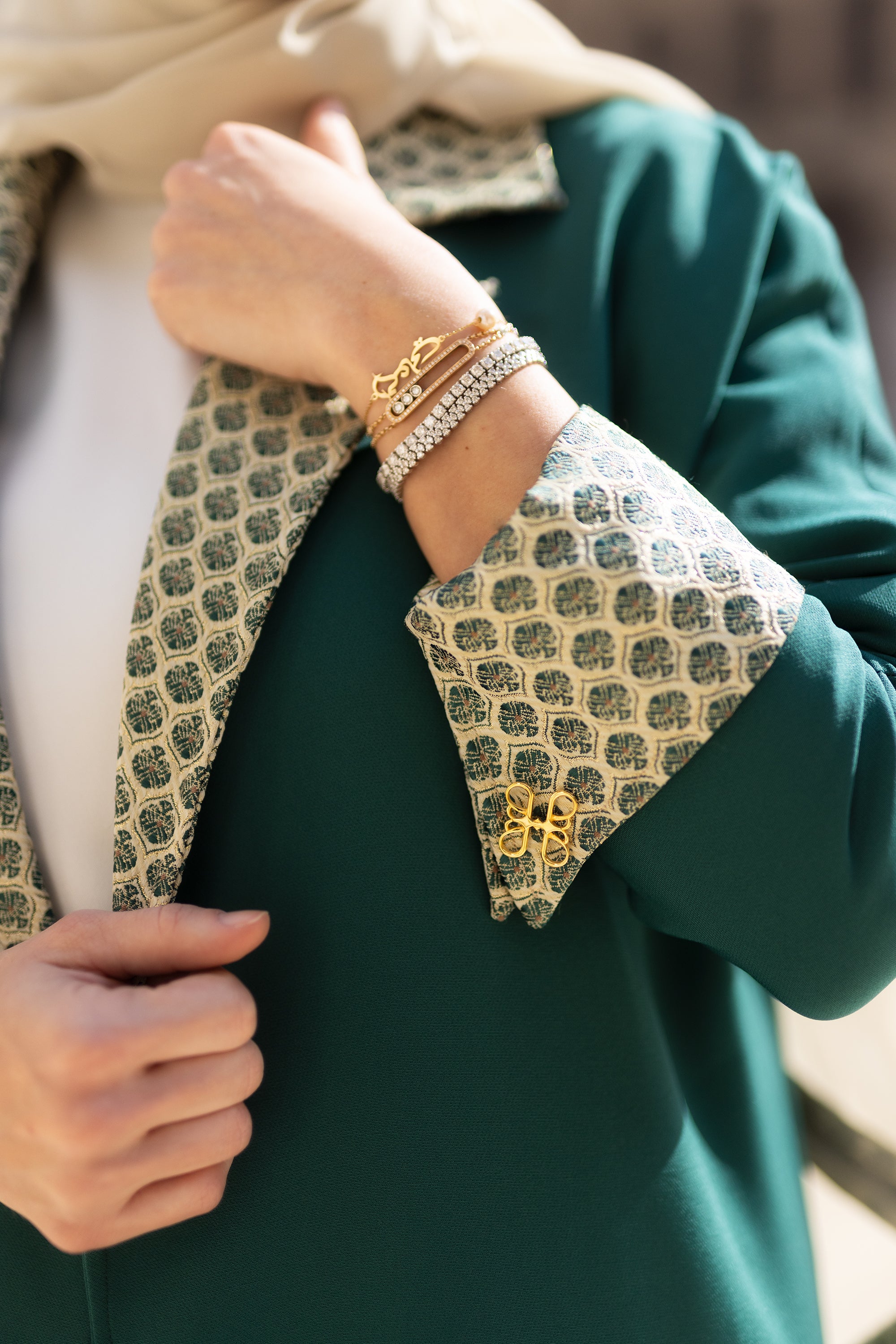 Yasmina Abaya in zumrud green - Image 4